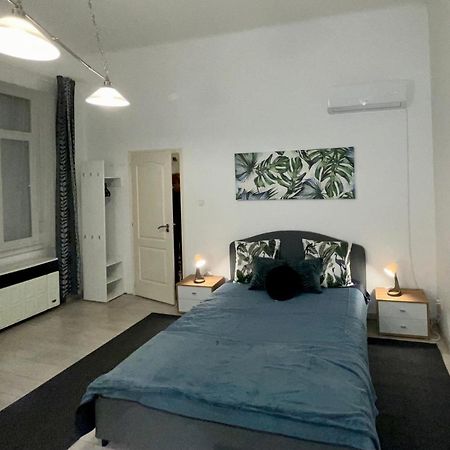 Marylin New Apartment Free Parking At Riverside Будапеща Екстериор снимка